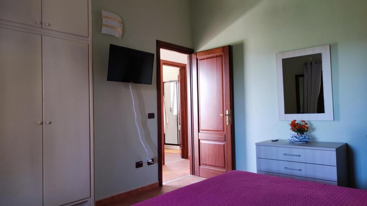 Casa L'Ulivariu Affittacamere 圣特奥多罗 外观 照片
