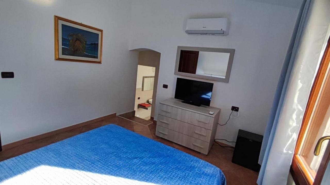 Casa L'Ulivariu Affittacamere 圣特奥多罗 外观 照片