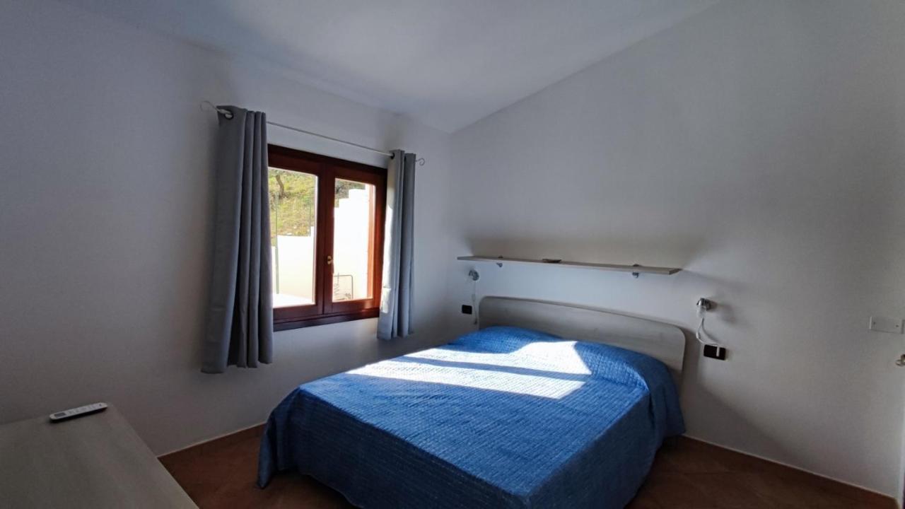 Casa L'Ulivariu Affittacamere 圣特奥多罗 外观 照片