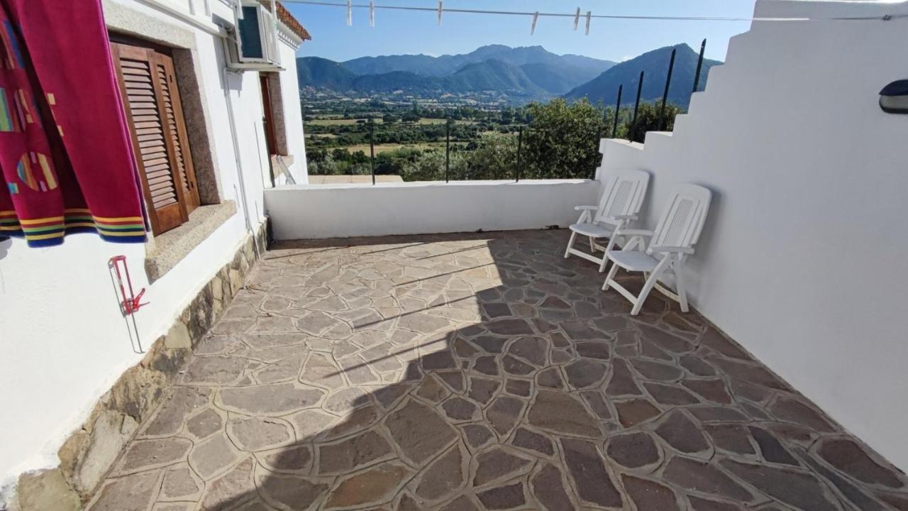 Casa L'Ulivariu Affittacamere 圣特奥多罗 外观 照片